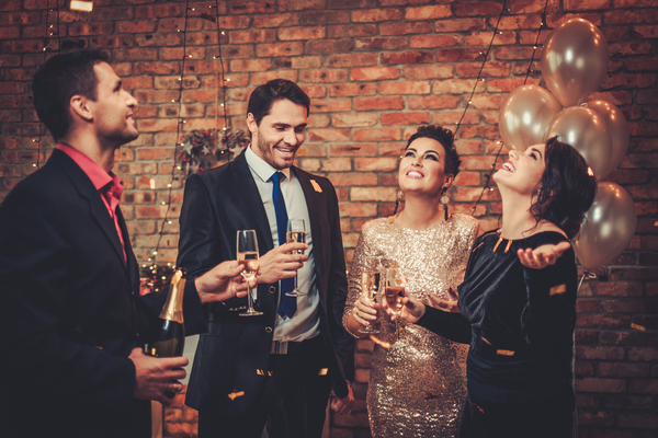 Polterabend: Der ultimative Guide zu Ideen, Spielen und Bräuchen für eine unvergessliche Feier Hochzeitsblog Polterabend: Der ultimative Guide zu Ideen, Spielen und Bräuchen für eine unvergessliche Feier Hochzeitsblog